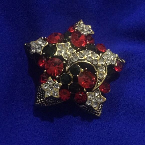 KLHHG Christmas Brooch - Picture 3 of 10
